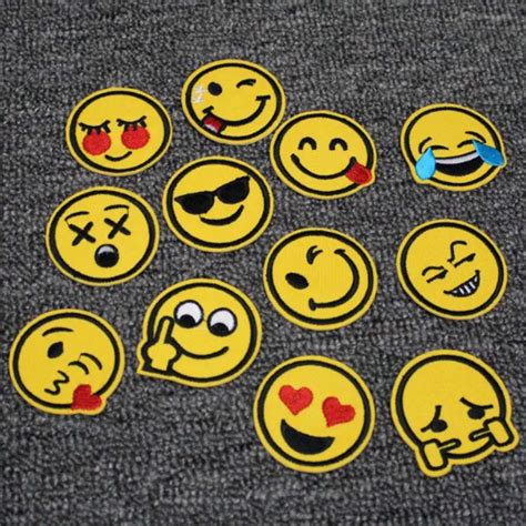 1PC Embroidered Fabric Emoji Emoticon Smiley Patches Clothes Stickers