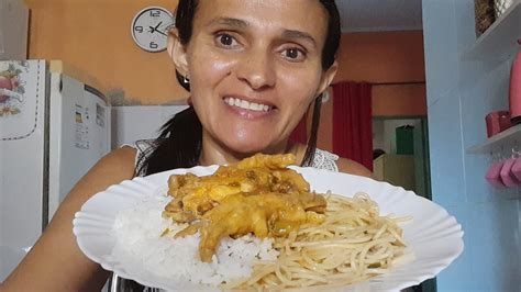 Verdadeiro Mukbang Comendo Macarr O Arroz E Frango Cozido Youtube