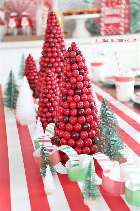 Christmas Breakfast Table Centerpiece - The Crafting Chicks