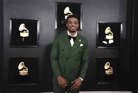 Grammys red carpet fashion 2019: PHOTOS - ABC7 San Francisco