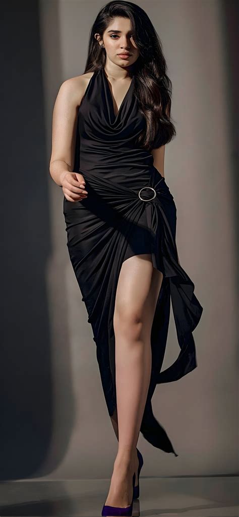 Pin By Vinuukey Third Eye On Krithy Shetty Bollywood Actress Hot Indian Actress Pics Most