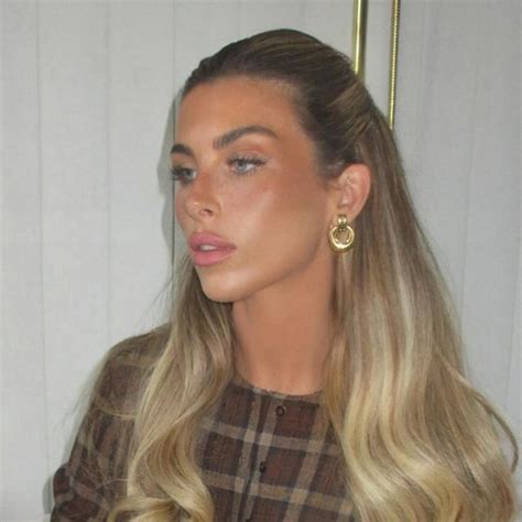 Best 12 Armie Hammers Ex Accuses Him Of Sending Nude Photos Of Her To His Friends Artofit