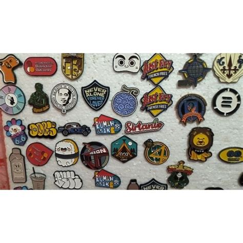 Jual enamel pin custom#ename pin bandung#pin enamel#pins# | Shopee ...