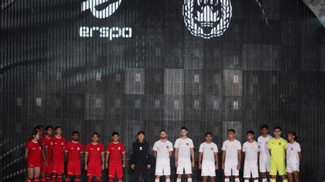 Reaksi Beragam Pencinta Timnas Indonesia Atas Jersey Baru Timnas