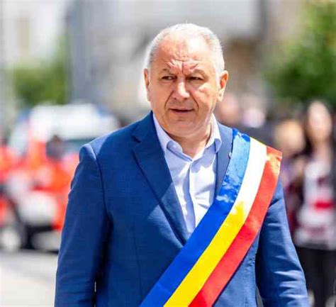 Pre Edintele Cj Radu Moldovan S A Mprumutat Pentru Campania De La