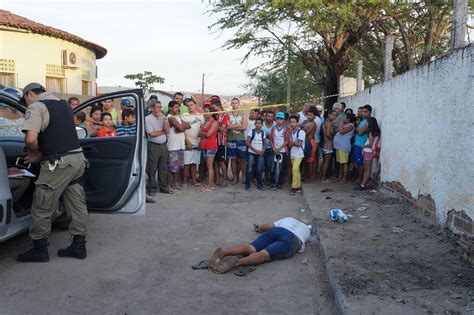 BLOG DOS PARCEIROS ASSALTANTE TENTA ROUBAR POLICIAL MILITAR EM