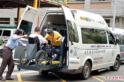 揪親友團搭車 日跑逾百公里 復康巴士當私人遊覽車？ 地方 自由時報電子報