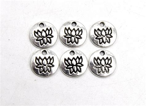 Lot De Breloques Rondes Fleur De Lotus En Alliage Argent Mm Lot De