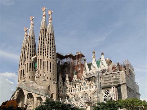 L Histoire De La Sagrada Familia De Barcelone Histoire Sagrada Familia