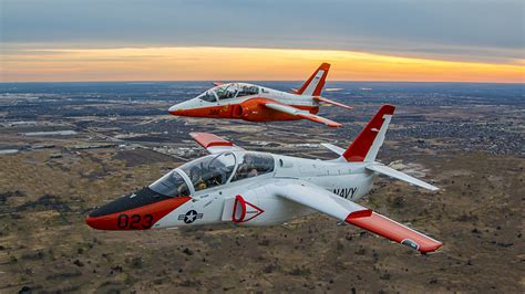 These Flight Schools Across The Us Bring Fighter Jet Fantasies To Life