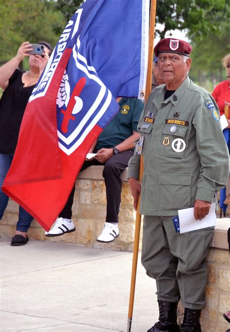 Veterans Gather To Commemorate Th Anniversary Of Vietnam War Joint