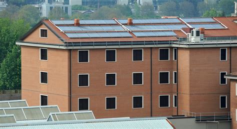 Avellino Buco Nel Muro Del Carcerei Due Evasi Calandosi Con Le