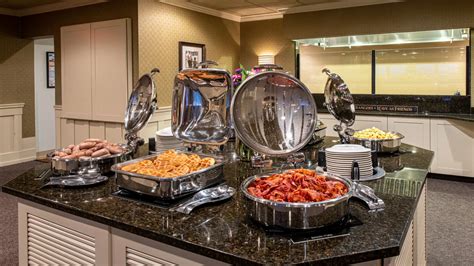 Complimentary Hotel Breakfast Buffet | AmishView Inn & Suites