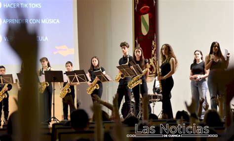 Cerca De Escolares Participan En El Primer Concierto De Estival