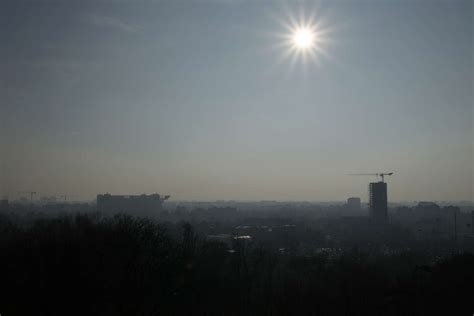 Pollution De Lair Lunion Europ Enne Durcit Ses Normes Mais Sans S