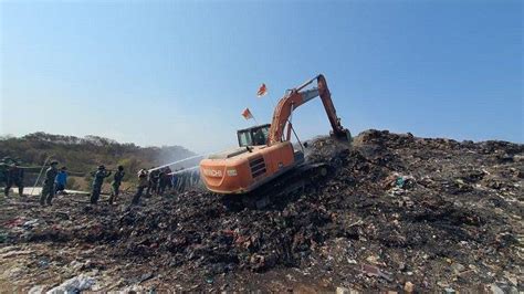 Dampak Kebakaran Tpa Suwung Pemkot Denpasar Sewa Truk Untuk Atasi