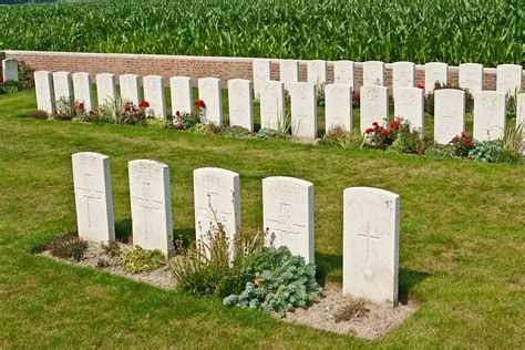 Welsh Cemetery Caesar S Nose Belgium Cwgc Ww Cemeteries A