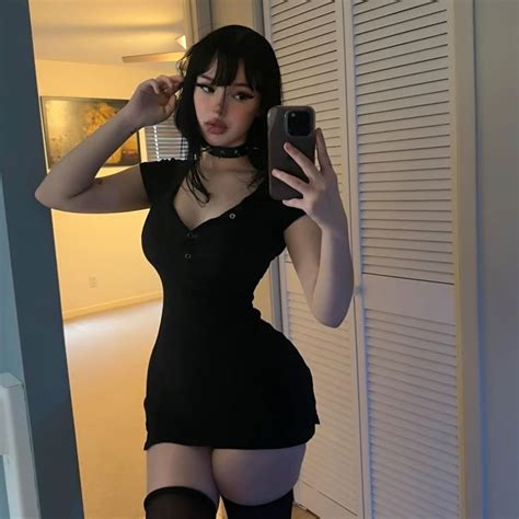 Pin By Belisa On Hot Body Women Curvy Goth Real Curvy Women