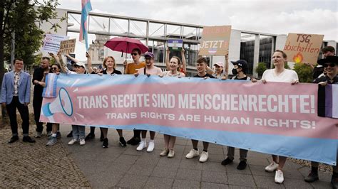 Sexualmediziner Kritisiert Neues Selbstbestimmungsgesetz