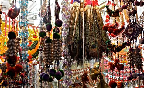 Shop On During Golden Triangle Tour In Old Delhi Markets