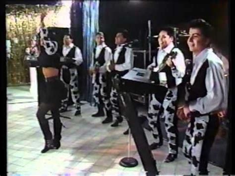 Selena Baila Esta Cumbia | Selena quintanilla, Selena quintanilla perez ...