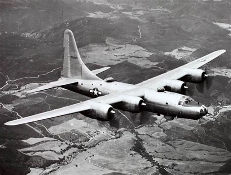 Consolidated B-32 "Dominator" Bomber Aircraft Sperry A-17 Turret