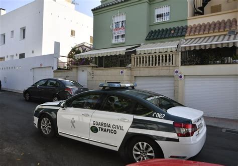 La Guardia Civil investiga el hallazgo de un cadáver con signos de