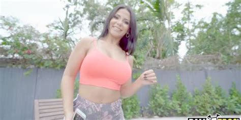 Rose Monroes Magnificent Ass Tnaflix