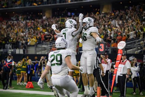 Cfb Fans Media React To Baylor S Incredible First Half In Big 12 Championship