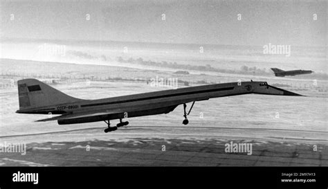 Tupolev Tu 144 Aircraft Fotos Und Bildmaterial In Hoher Auflösung Alamy