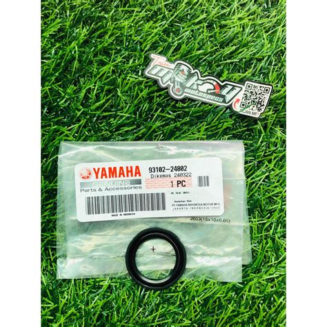 YAMAHA GENUINE PULLEY OIL SEAL FOR AEROX VERSION 1 93102 24802