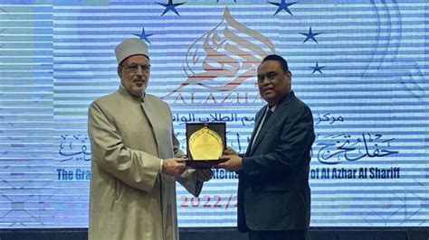 Foto Waketum Dmi Dorong Ribuan Wisudawan Al Azhar Mesir Wujudkan