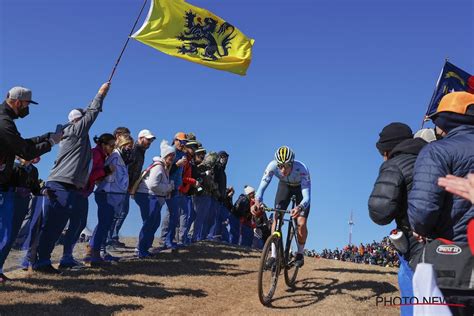 Wereldkampioen Beloften Joran Wyseure Valt Compleet Stil Op Koppenberg