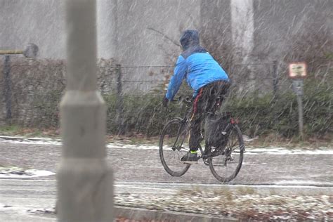 Wetter Nrw St Rmische B En Schneeregen Und Gewitter Jetzt Wird S