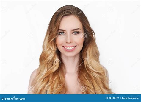 Portrait De Visage De Femmes De Fille De Beaut Peau Propre De Girl