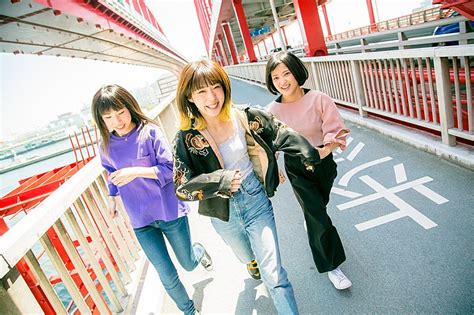 hump backst daily news billboard japan