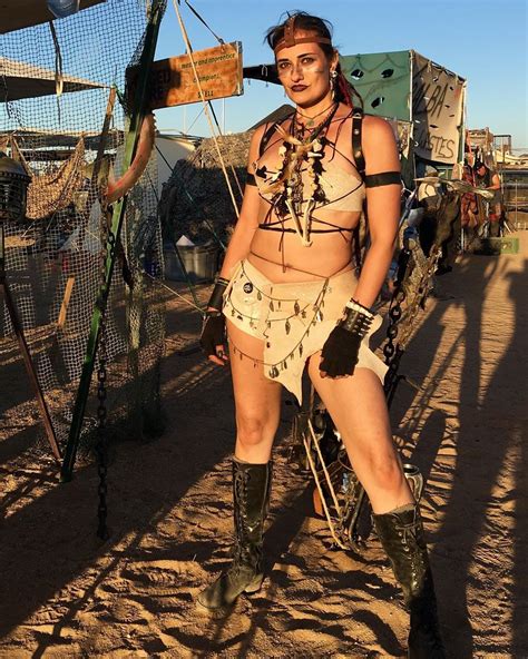 Wasteland Weekend 2019 Crazy Faces Costumes And Vehicles Of The World