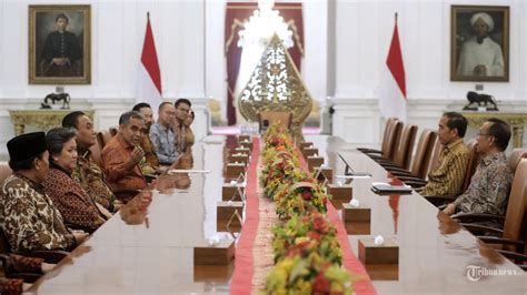 VIDEO Momen Pimpinan MPR RI Temui Jokowi Di Istana Sampaikan Undangan