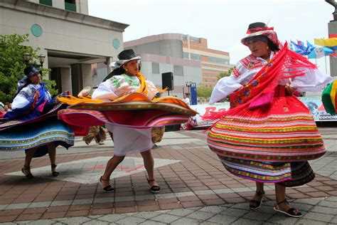 La cultura folklorica de la danza tradicional ecuatoriana - Imagenes latinas.net