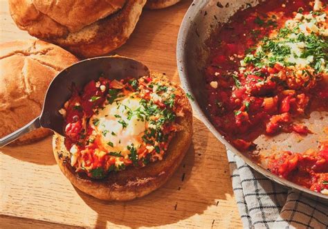 Tiktoks Owen Han Shares His Recipe For A Shakshuka Breakfast Sandwich