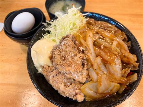 歴代最強のスタミナ丼！『すた丼屋』の「豪快 すたみな唐揚げ牛焼肉合盛り丼」とは？ 食楽web