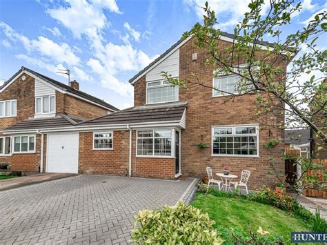 4 Bed Link Detached House For Sale In Southdown Drive Worsley