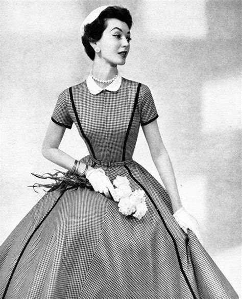 Thats Why Women Love The 50s Dresses Vintage Dresses Retro Fashion