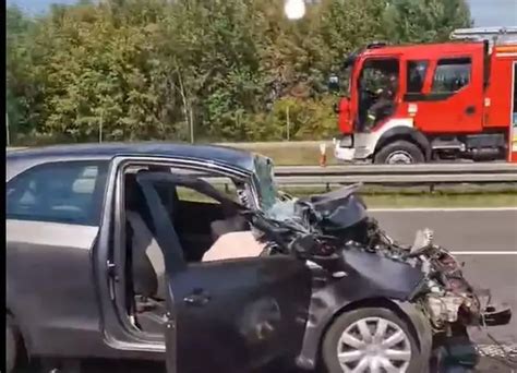 Wypadek na S8 na wysokości węzła Jeżewo Toyota zderzyła się z