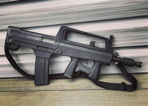 Strange looking FAMAS... : r/airsoft