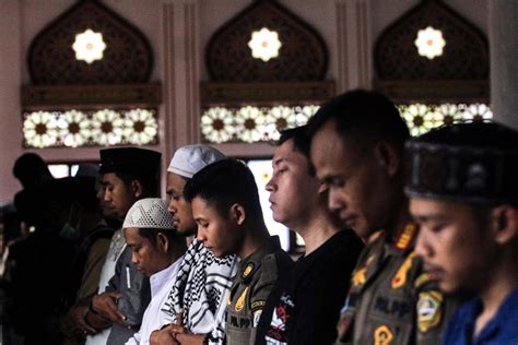 Memahami Niat Shalat Dzuhur Dan Keutamaannya Varia Katadata Co Id