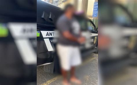 Idosa Abordada Enquanto Passeava Cachorro Cai Em Golpe Do