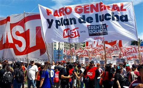 Marcha Contra El Dnu De Javier Milei Tensión Rechazo Judicial Y