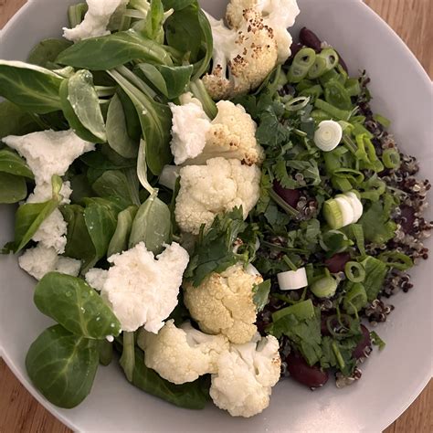 Warmer Quinoa Salat Mit Gebackenem Blumenkohl Schnelle Einfache Und