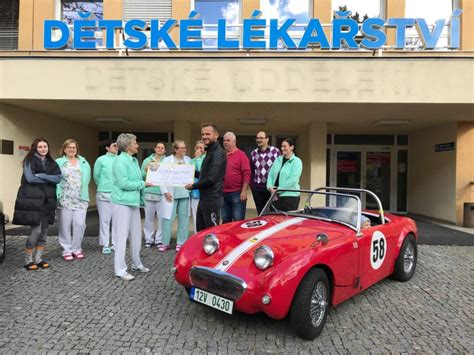 Předání daru Městské nemocnici Ostrava Veteran Car Club Ostrava